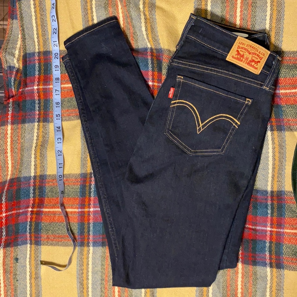 Levi’s 535 super skinny denim jean